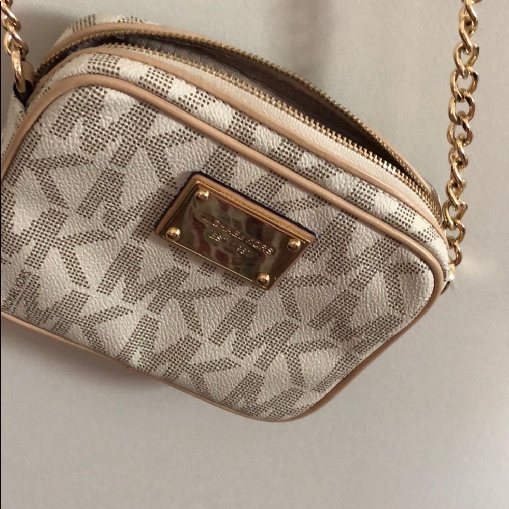 Michael Kors crossbody bag